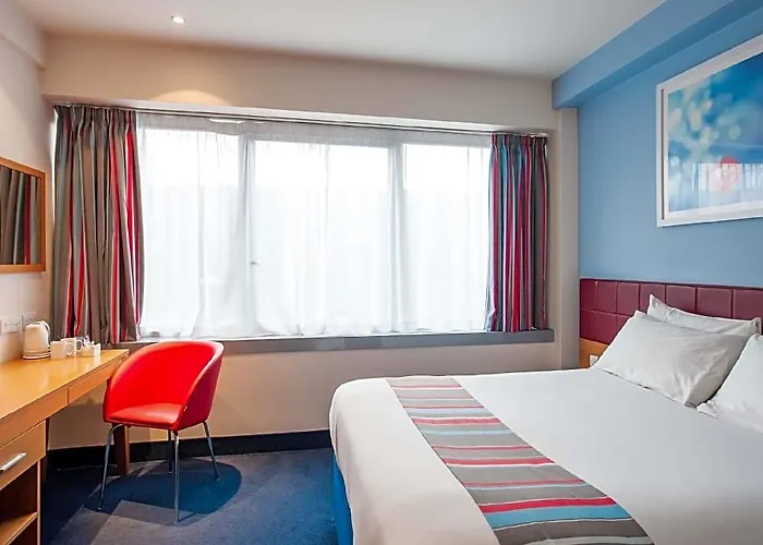 Comfort Hotel Tower Of Londra
